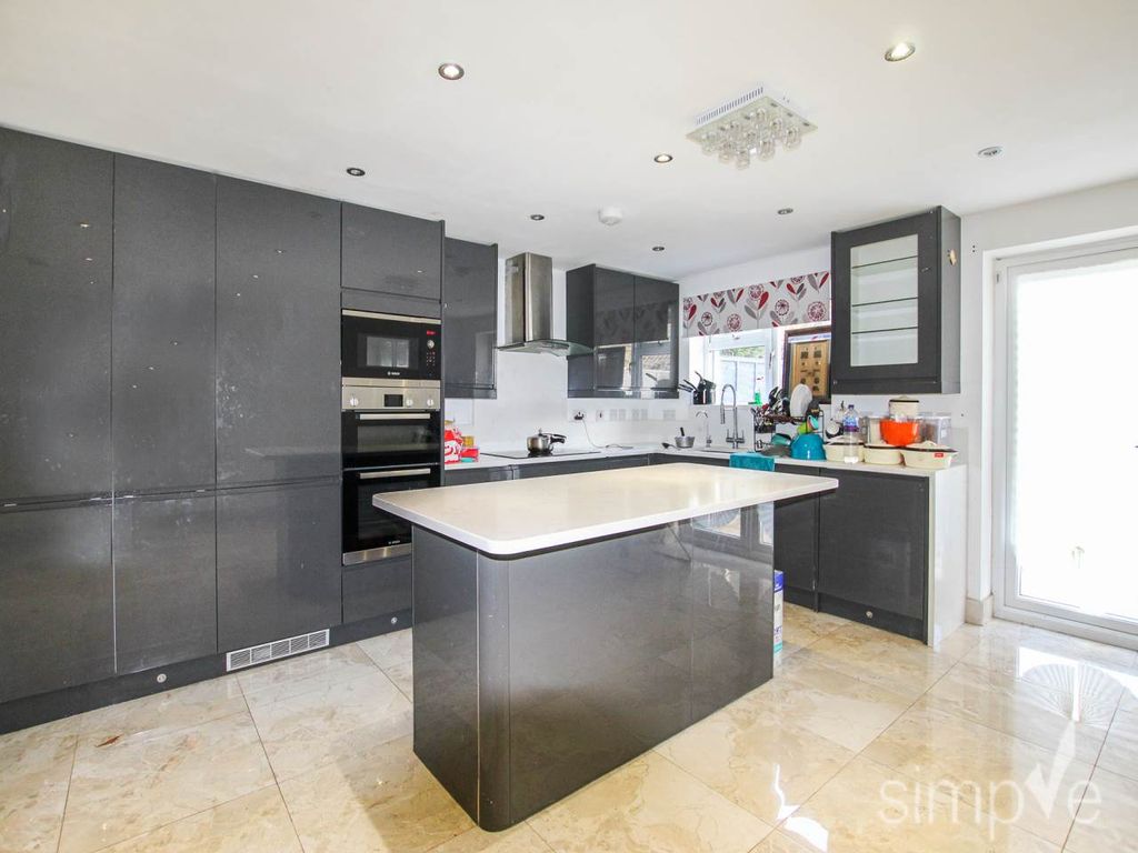 Property photo 1 of 8 Img_2667