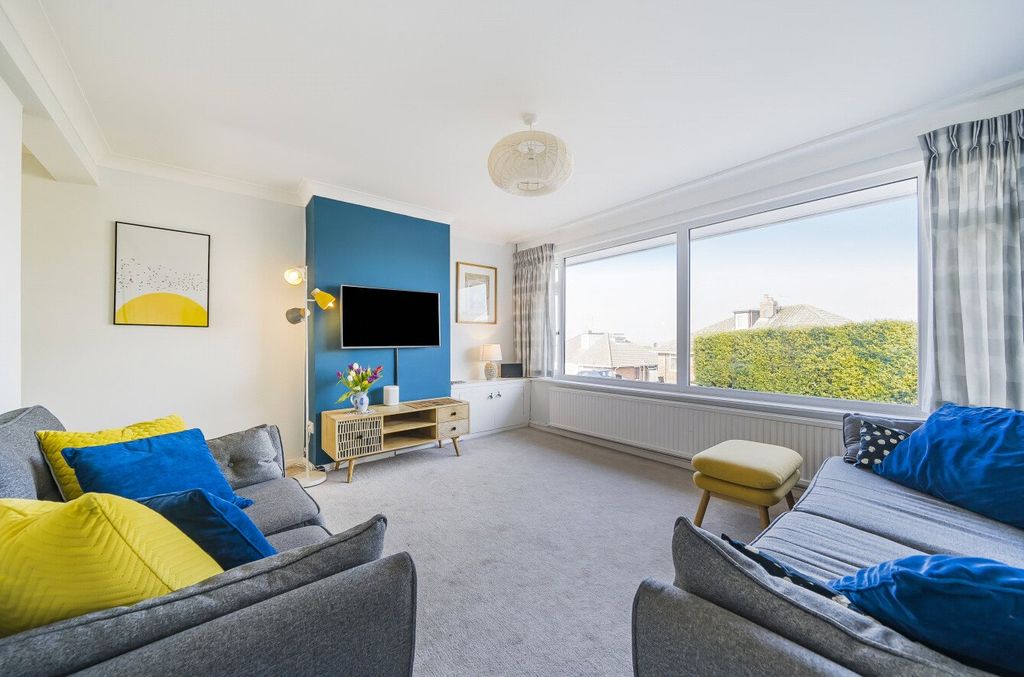 Property photo 2 of 15 Picture No. 18