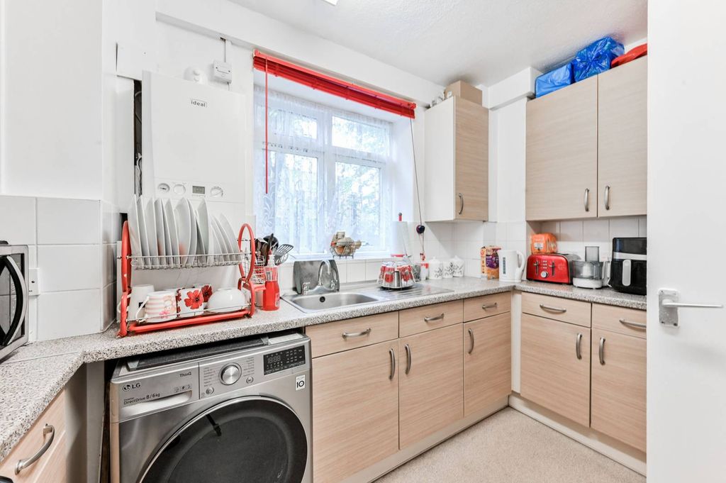 Property photo 1 of 14