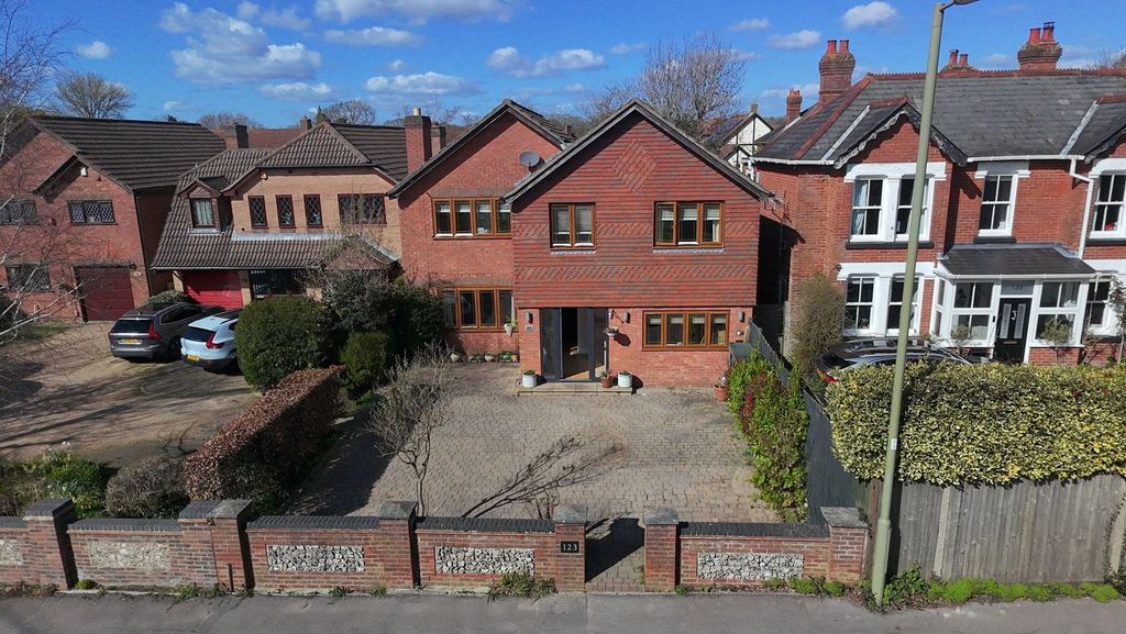 Property photo 1 of 24