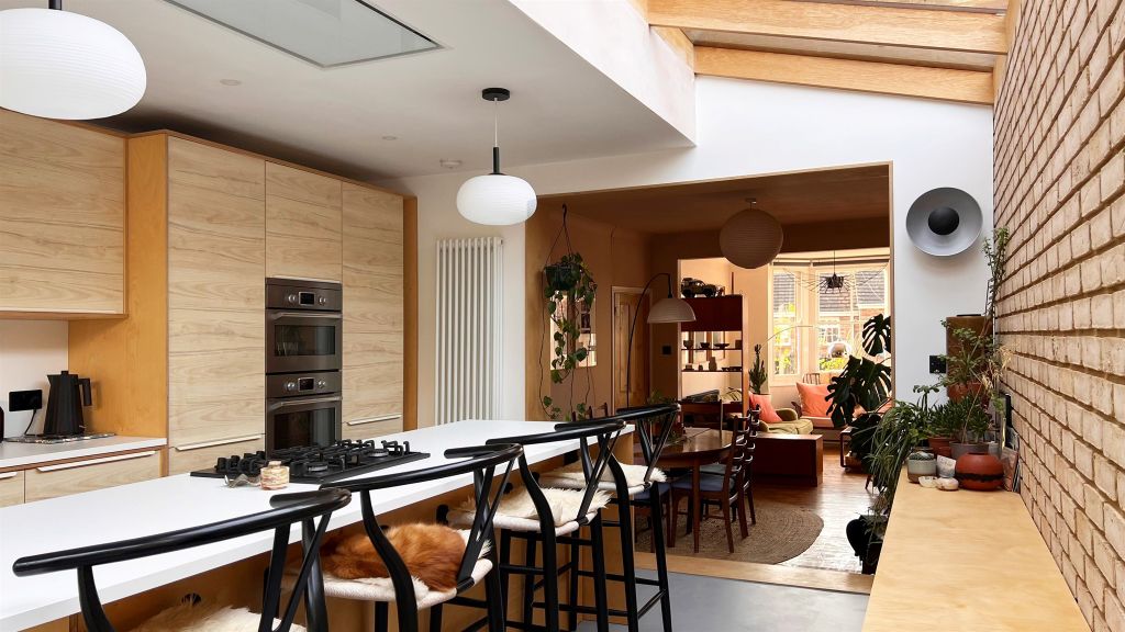 Property photo 3 of 24