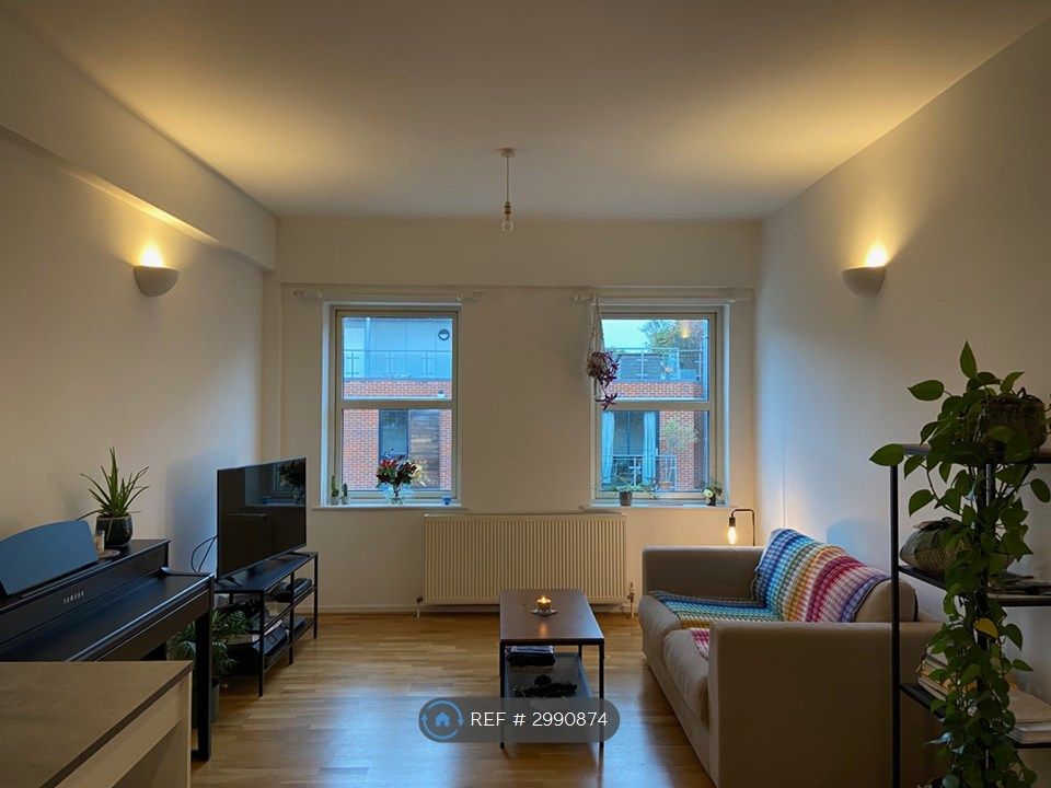Property photo 2 of 14