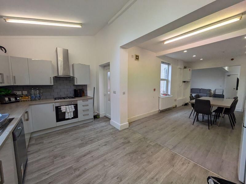 Property photo 1 of 13 A Spacious And Well-Lit Contemporary Living Room W...