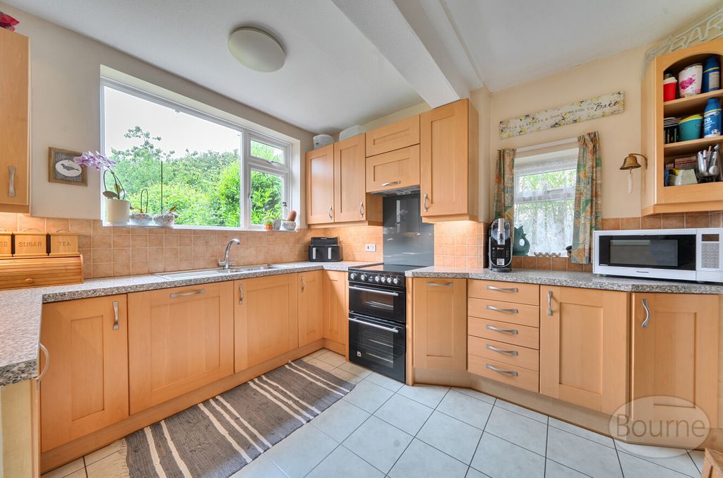 Property photo 2 of 22 91285d1A-3025-4d4...