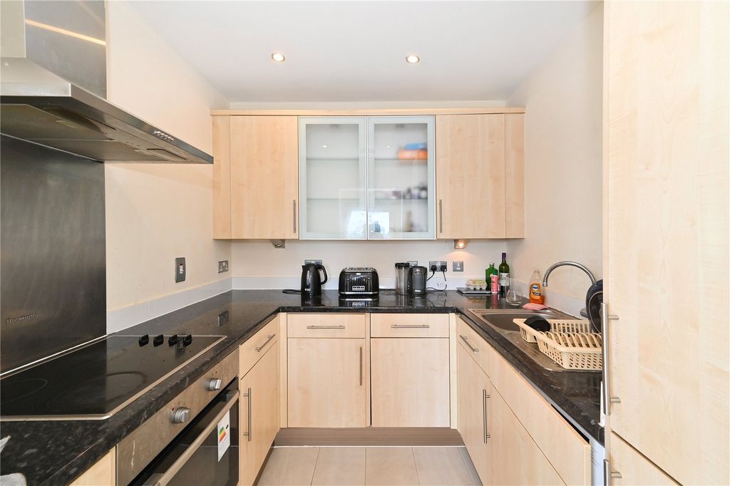Property photo 3 of 11 Kitchen