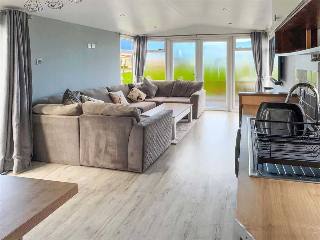 Property photo 3 of 10 Img_2203.Jpg