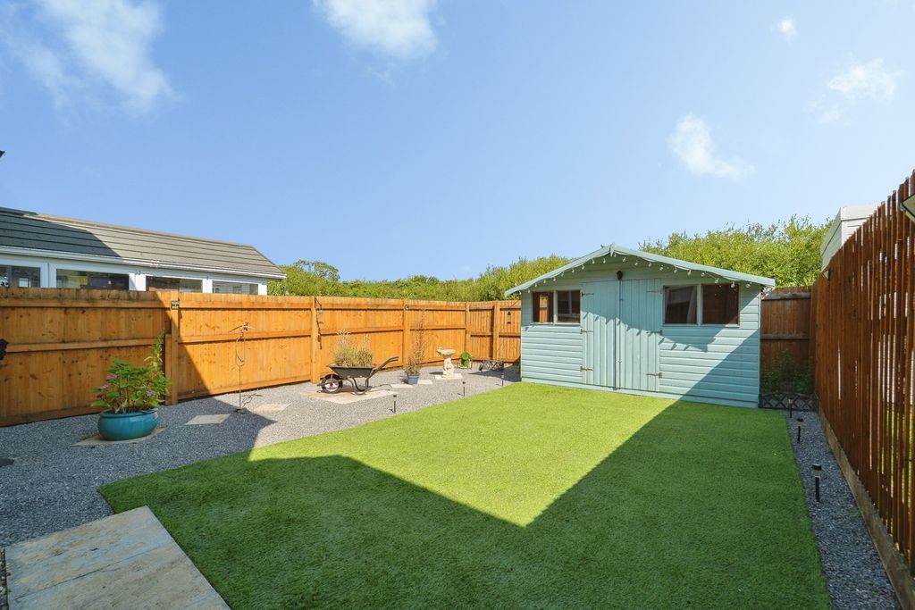 Property photo 3 of 18 Pbox-Img.Jpg