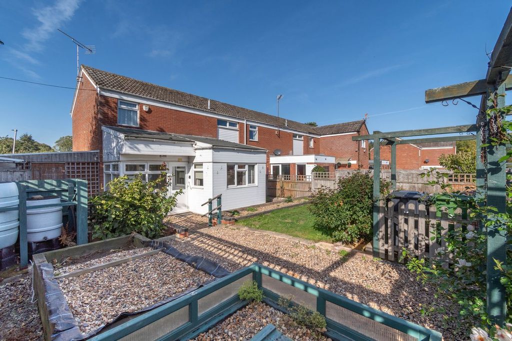 Property photo 2 of 12