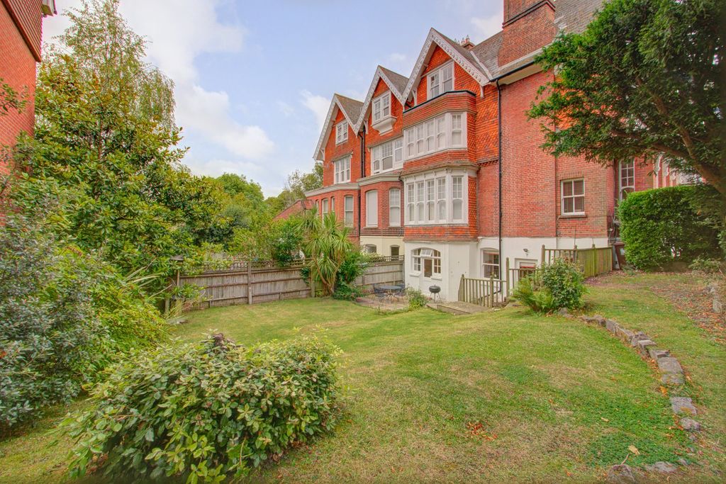 Property photo 1 of 24