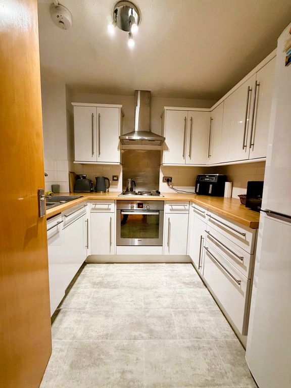 Property photo 3 of 6