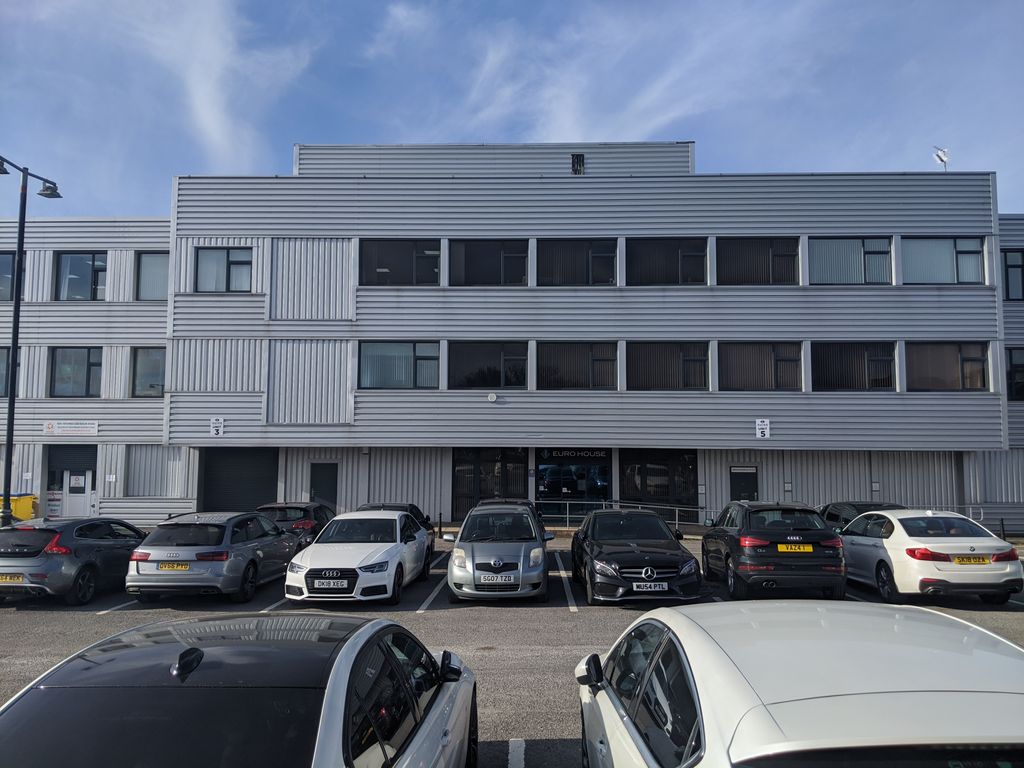 Property photo 3 of 11