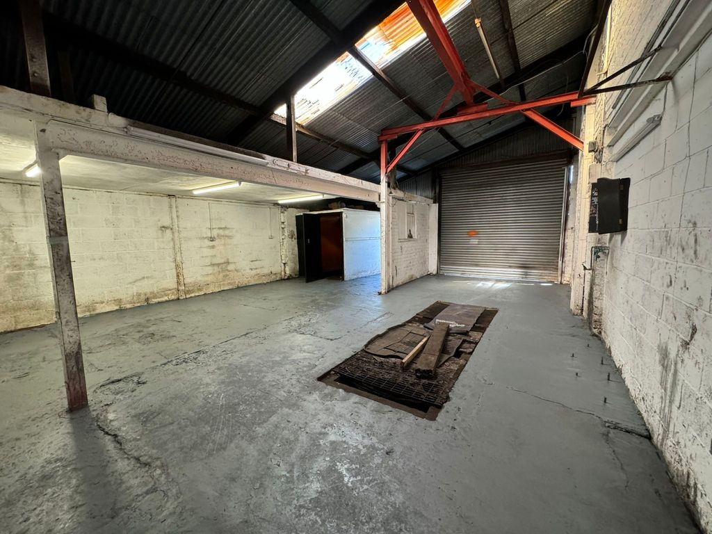 Property photo 2 of 4
