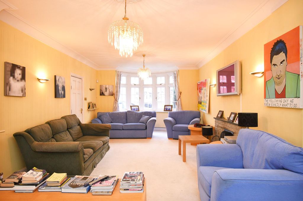 Property photo 2 of 14 Photography
