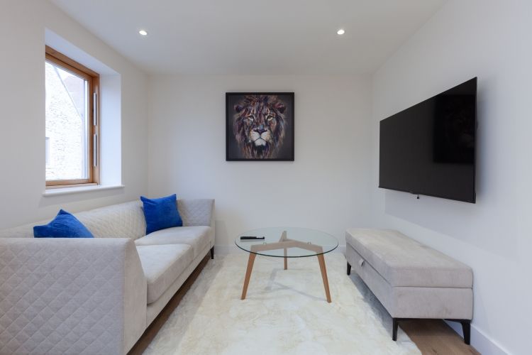 Property photo 1 of 9 251699