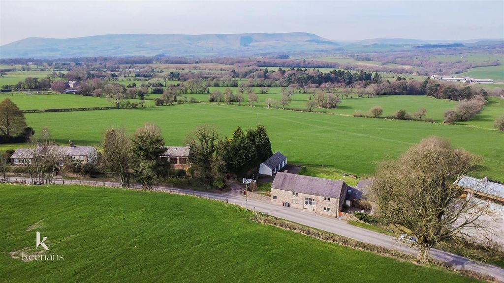 Property photo 2 of 44