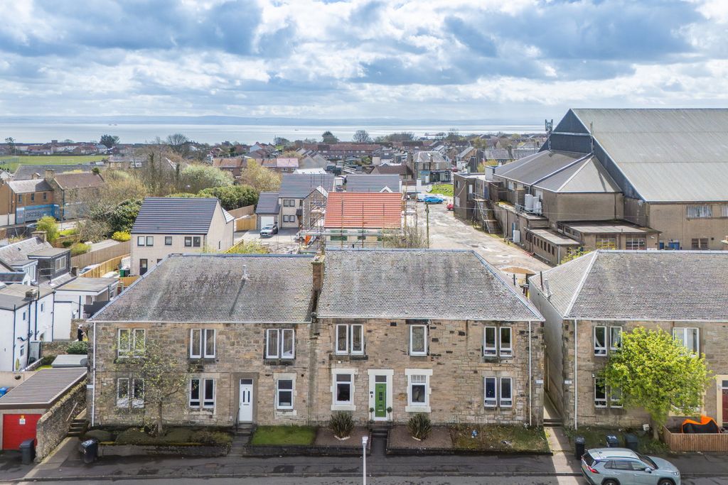 Property photo 3 of 23