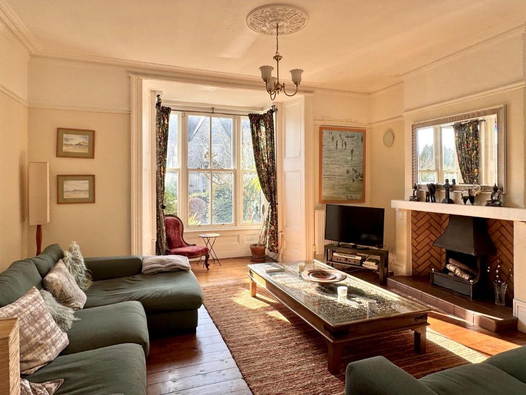 Property photo 2 of 25 Lounge/Dining Room