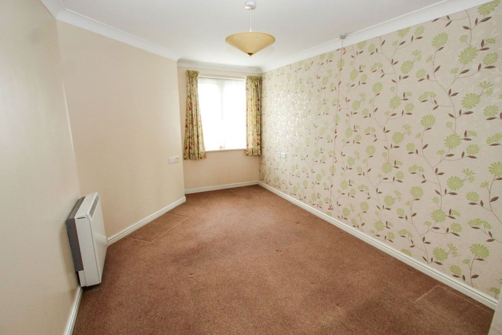 Property photo 2 of 11