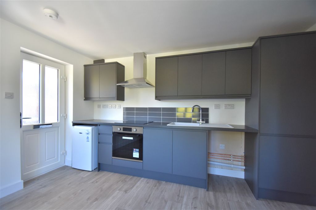 Property photo 2 of 7 Photo 03