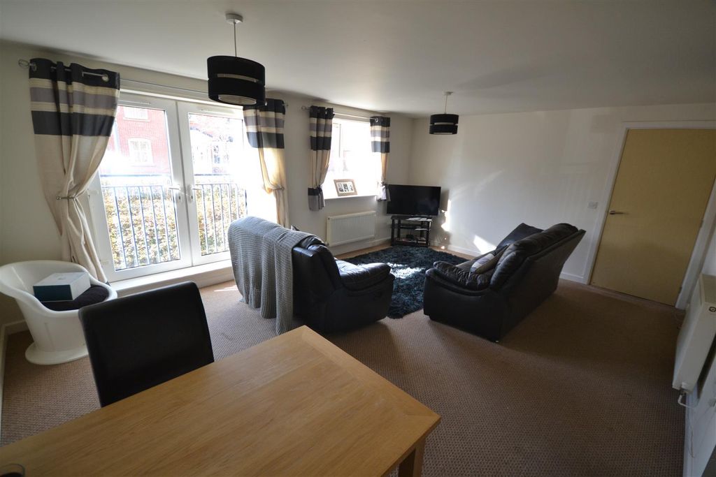 Property photo 2 of 6