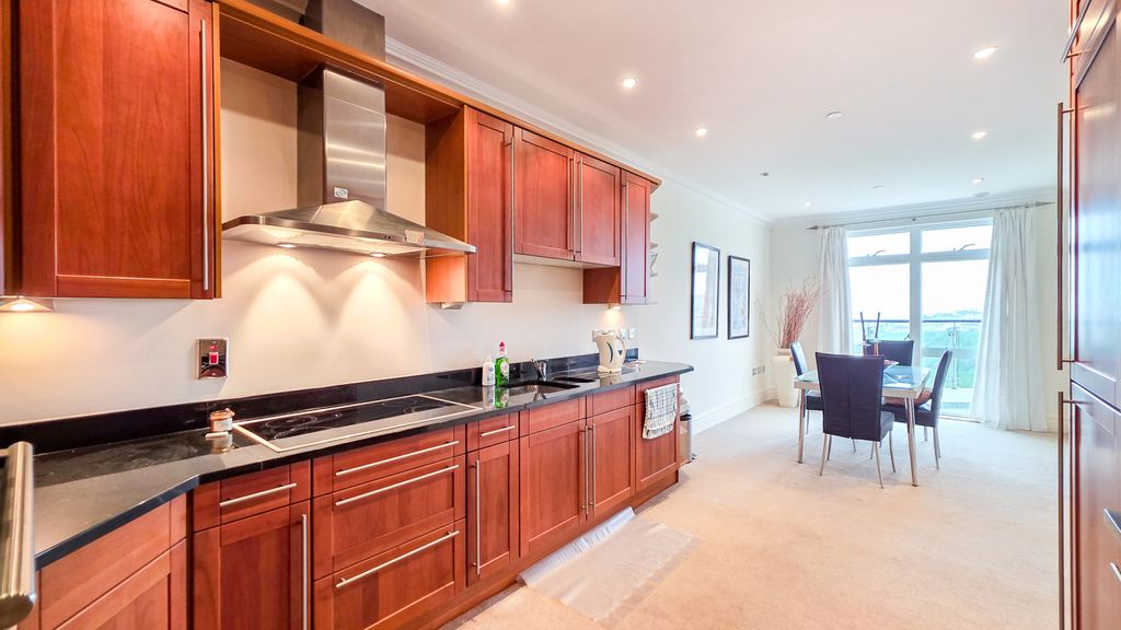 Additional image 9 of 1 bed flat for saleApt. 12 Majestic Apartments, King Edward Road, Onchan IM3