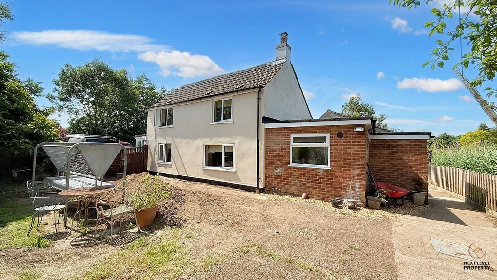 Property photo 1 of 28