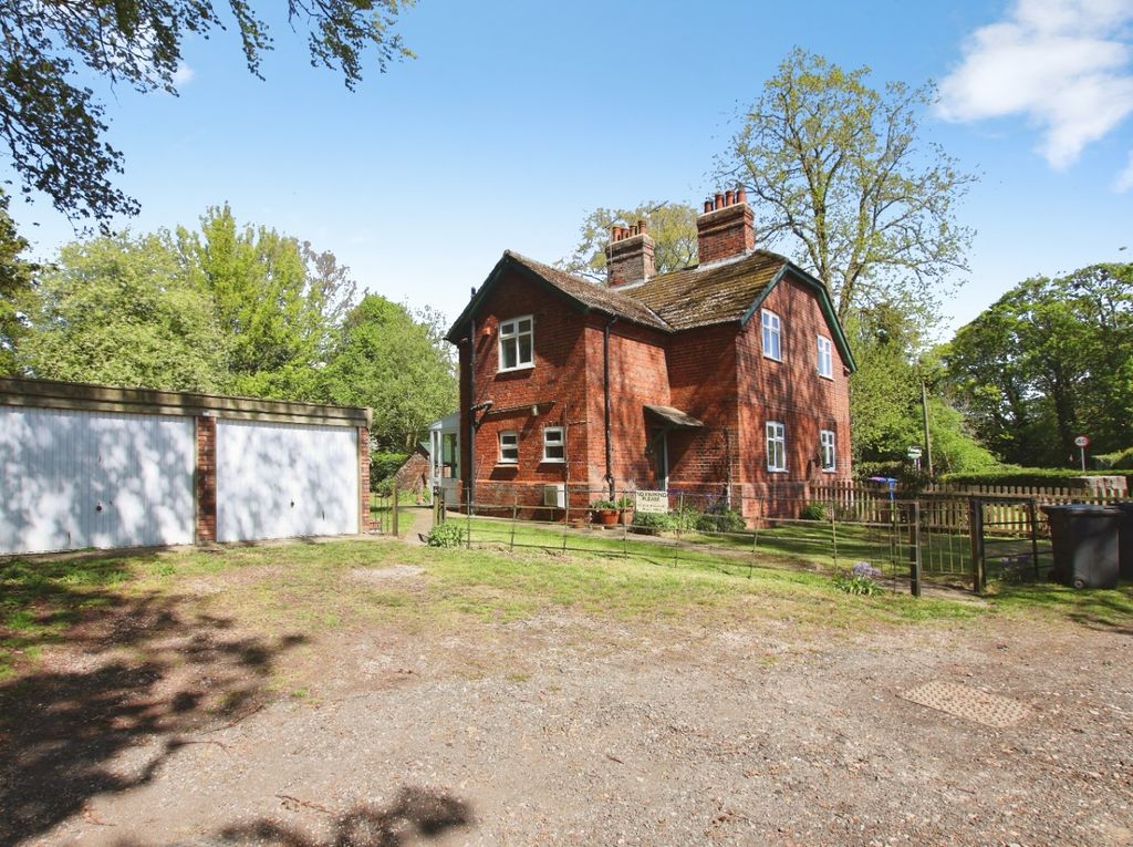 Property photo 2 of 17 5127531
