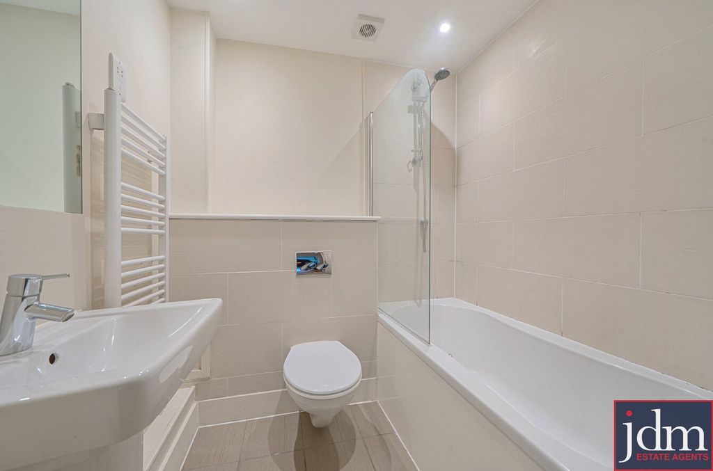 Property photo 3 of 8 Bathroom