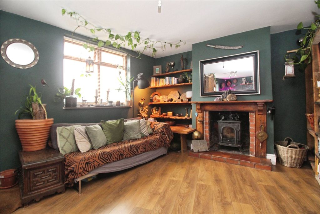 Property photo 2 of 11 Lounge/Diner