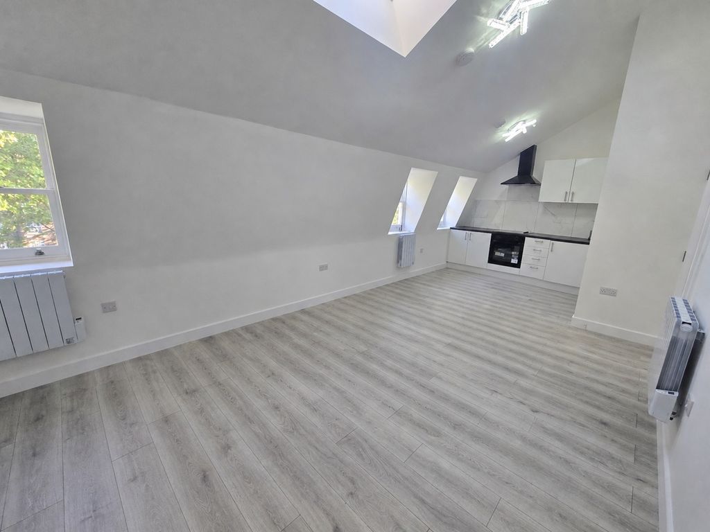 Property photo 1 of 4