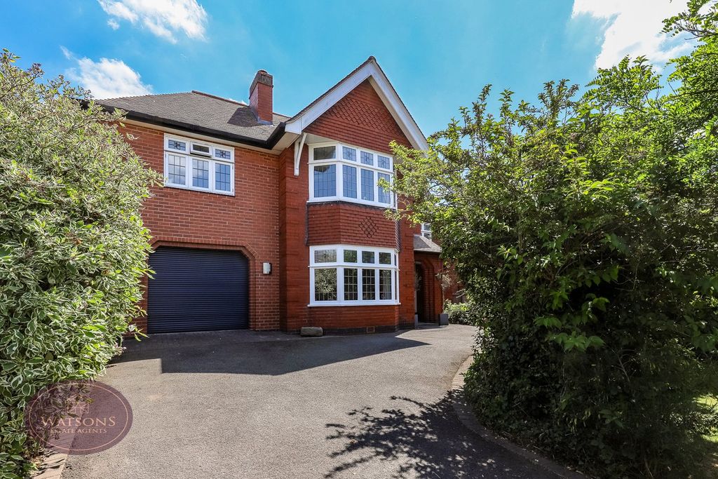 Property photo 1 of 44
