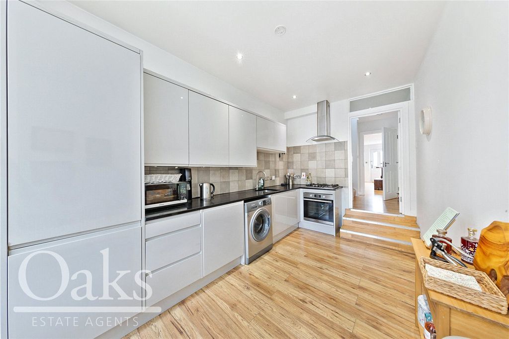Property photo 3 of 12 Picture No. 06