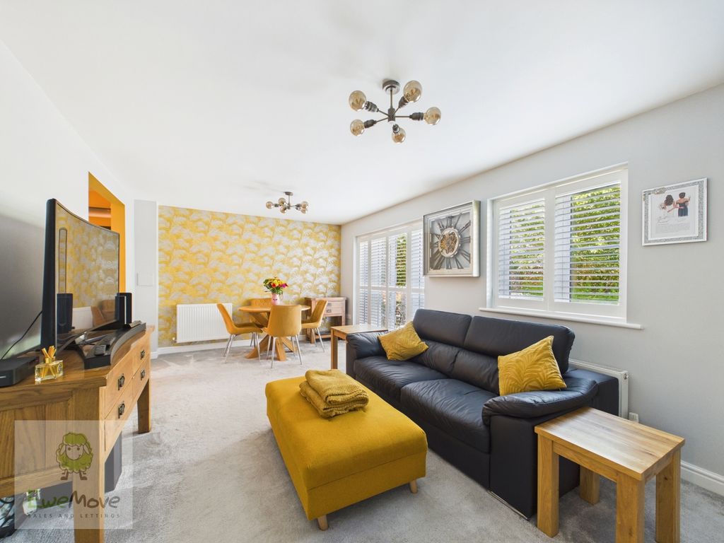 Property photo 1 of 16 Living Dining Room