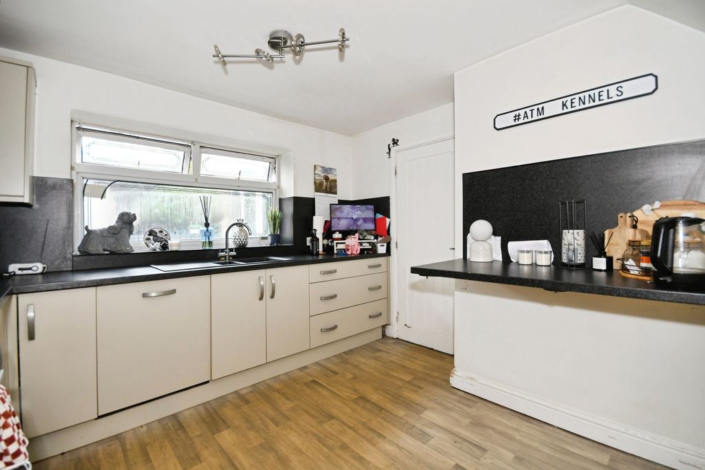 Property photo 3 of 17 Photo