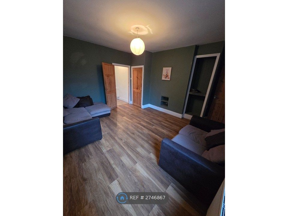 Property photo 2 of 9 Living Room