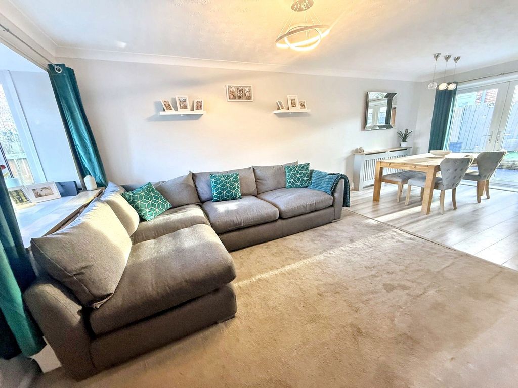 Property photo 3 of 17