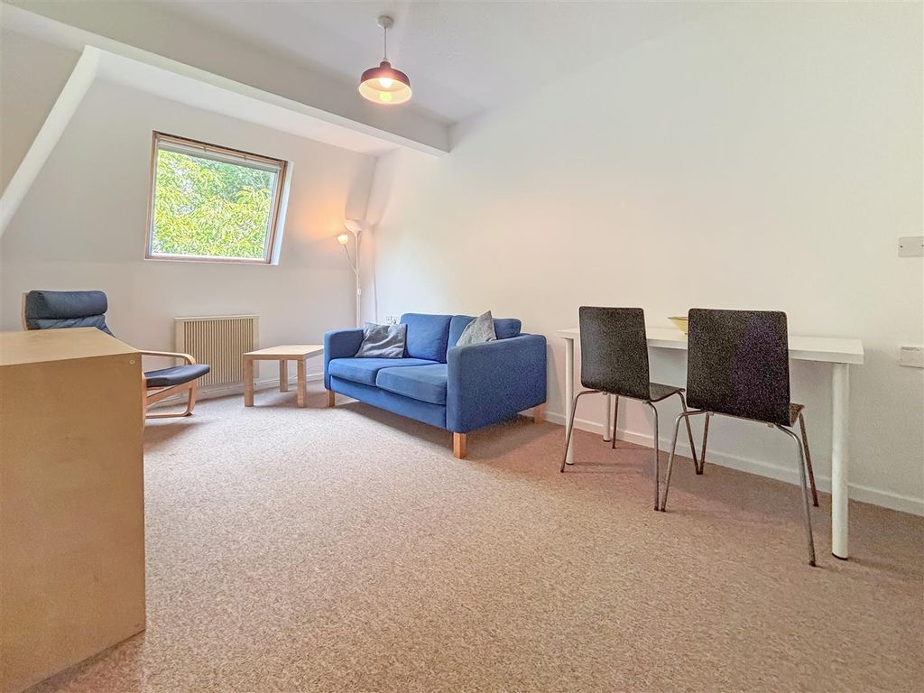 Property photo 2 of 10 22.Jpg