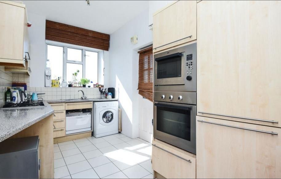 Property photo 3 of 6 Kitchen.Jpg