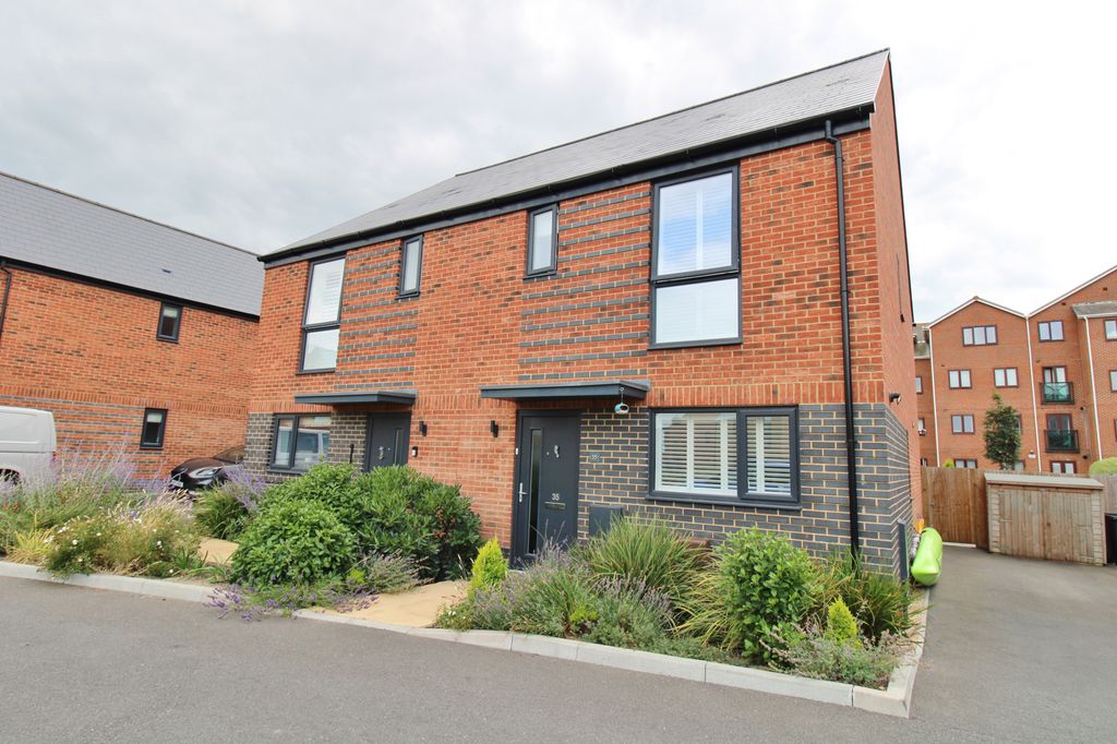 Property photo 1 of 23