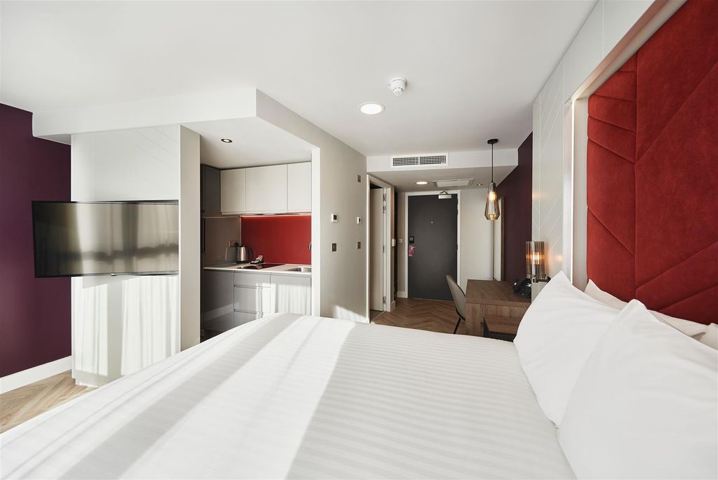 Property photo 3 of 6 Stylish Modern Studio With Sleek Kitchenette...