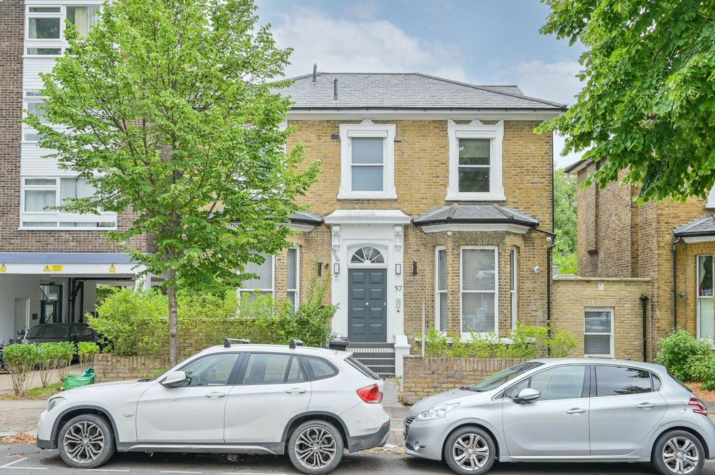 Property photo 1 of 8