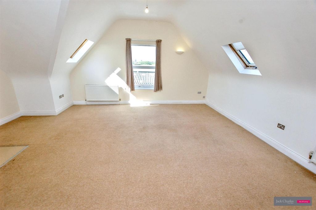 Property photo 2 of 11 Dsc_0045 (2).Jpg