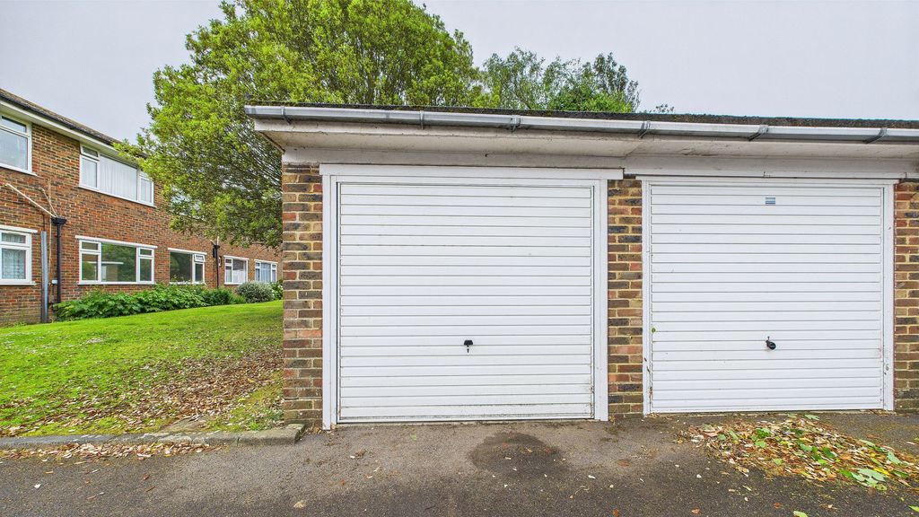 Property photo 1 of 4