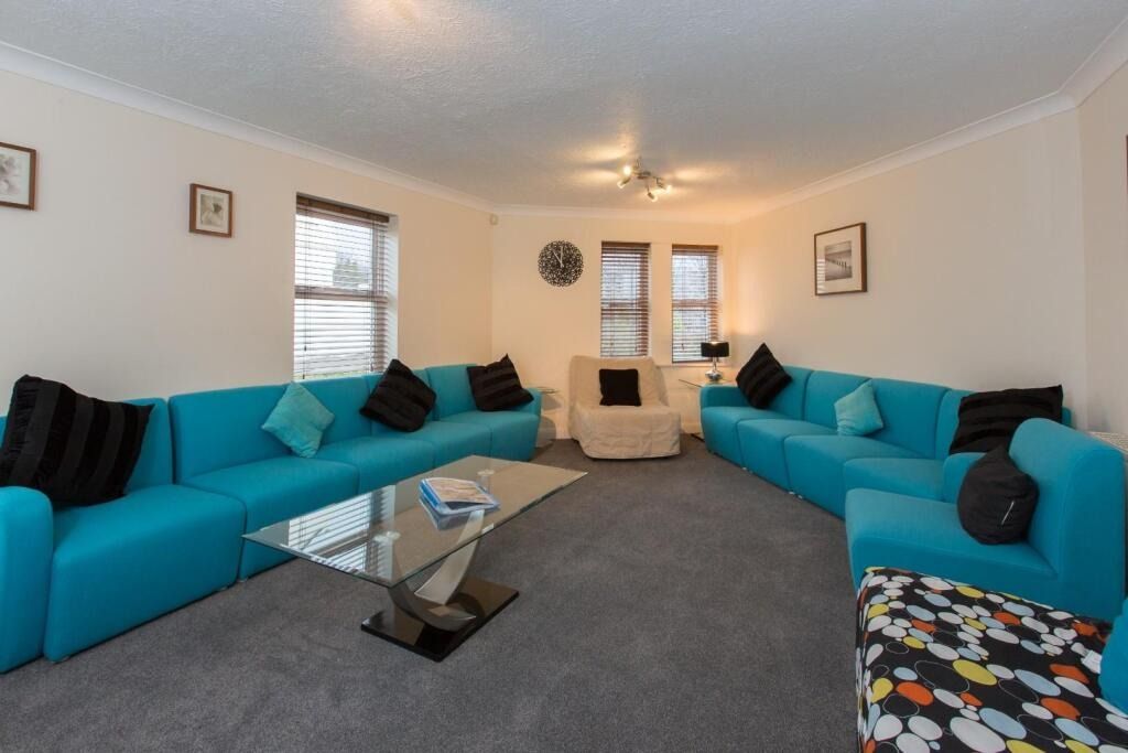 Property photo 3 of 13 4560342