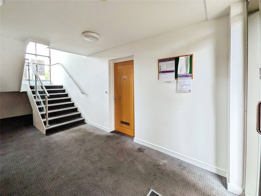 Property photo 3 of 14 Entrance