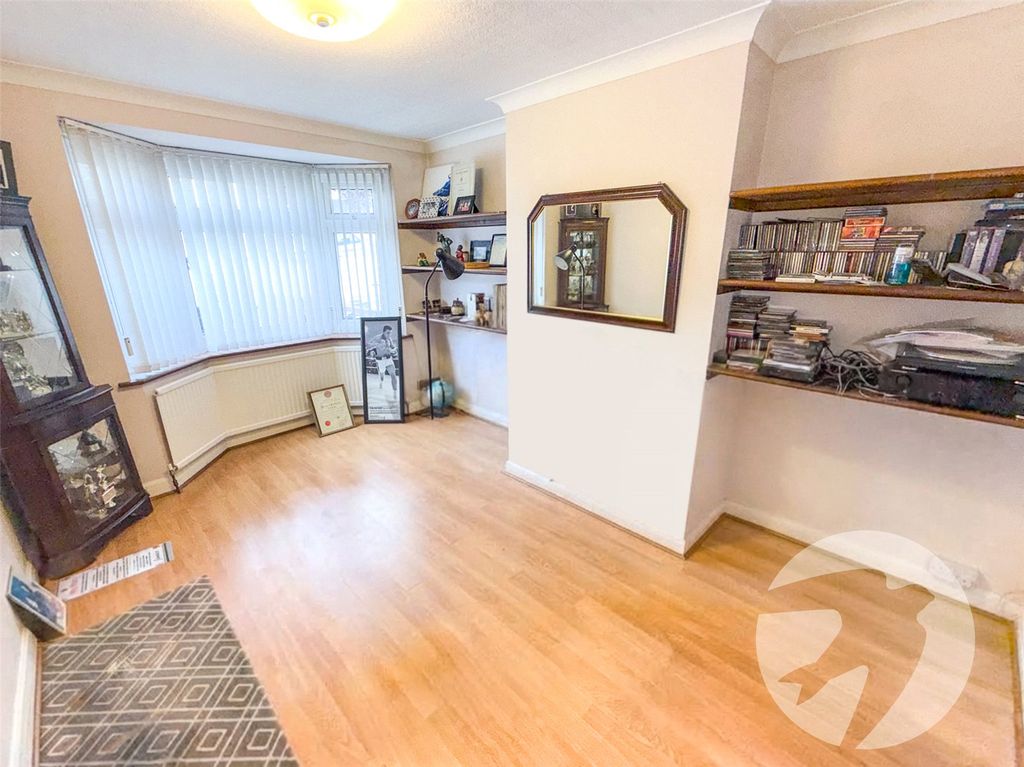 Property photo 3 of 12 Picture No. 04