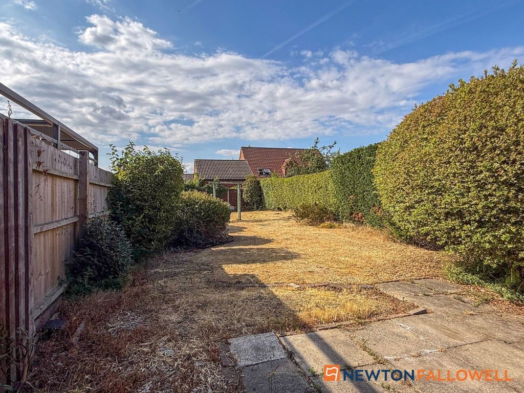 Property photo 3 of 20 Rear Garden 1