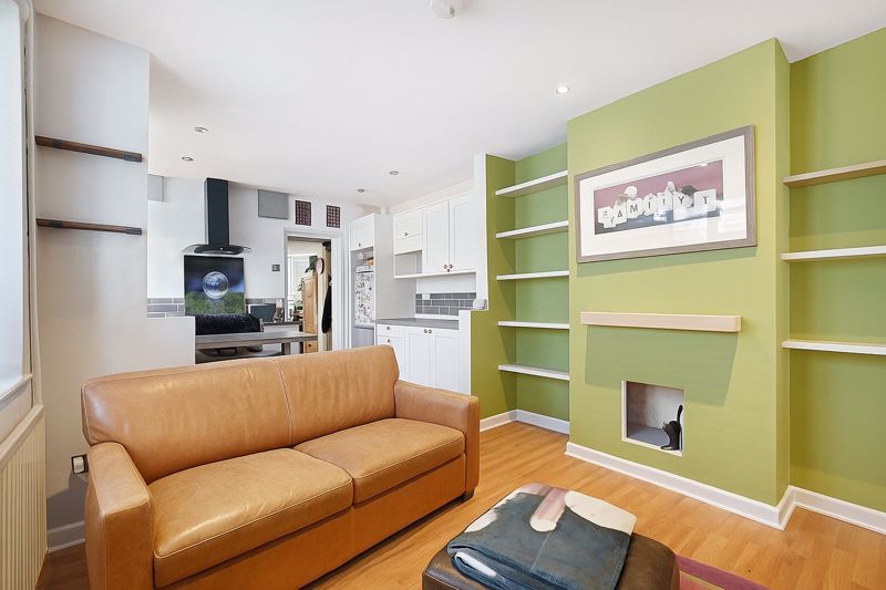 Property photo 2 of 8 Photo 9