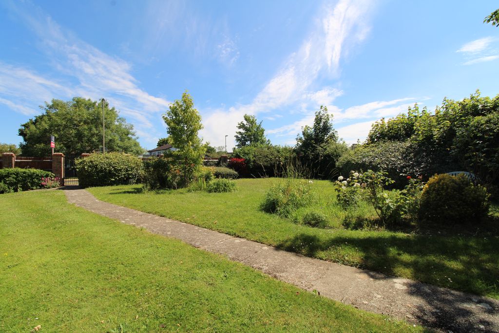 Property photo 2 of 14