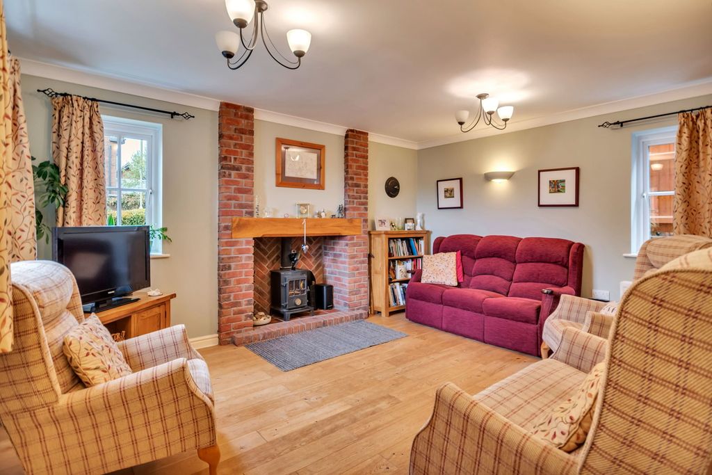Property photo 3 of 13